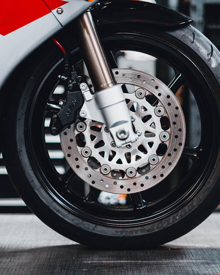 Taner Çağlar Anlatıyor: Doğru Frenleme ve Durma