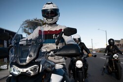 Sena Impulse Akıllı Açılabilir Motosiklet Kaskı Beyaz - Thumbnail