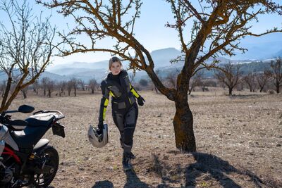 Shima Hero 2.0 Korumalı Kadın Motosiklet Montu Sarı
